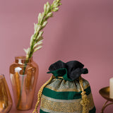 ADA STRIPE POTLI