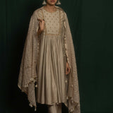 MAHA KURTA PANT DUPATTA SET